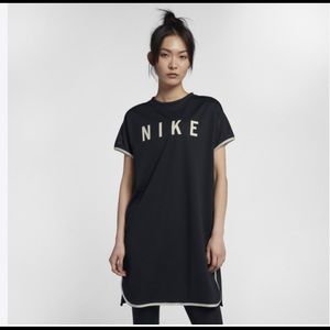 ***NIKE SPORTSWEAR DRESS***